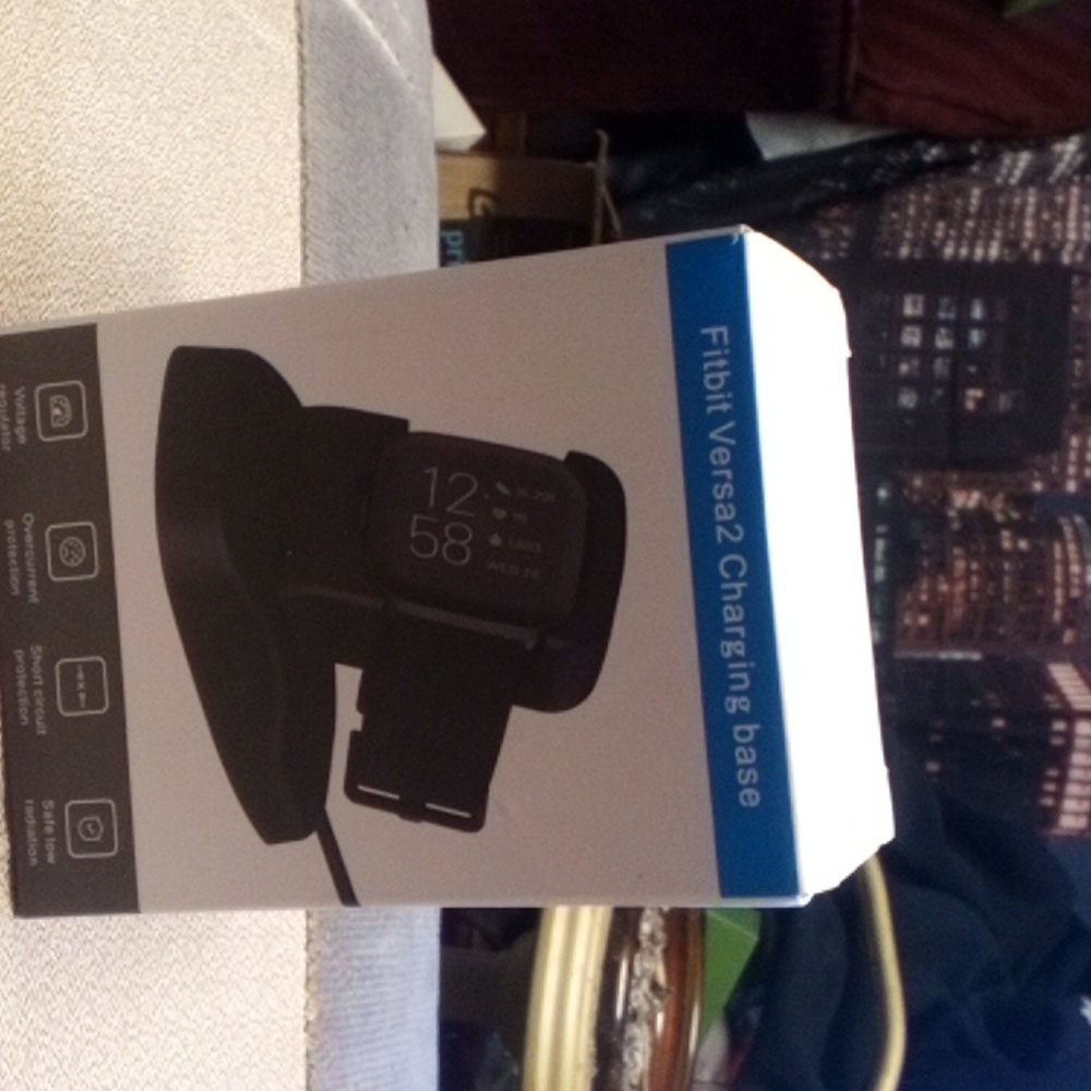 Fitbit versa2 charging base - Picture 3 of 3